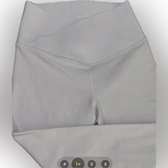 Peloton Woman’s Lt Gray Leggings Small NWOT - Picture 3 of 6